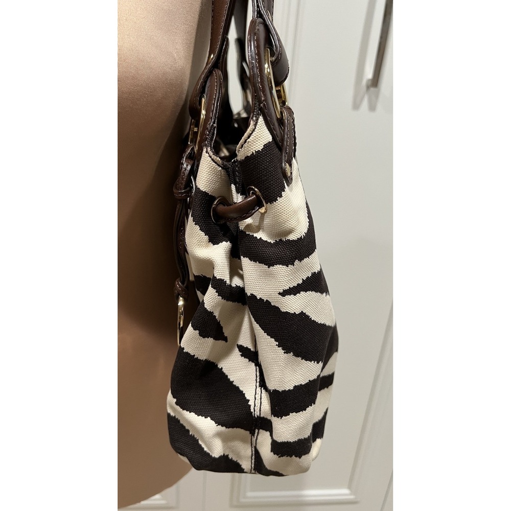 Michael Kors Zebra Print Large Canvas & Leather Shoulder Bag Designer Handbag‎ - Picture 8 of 15